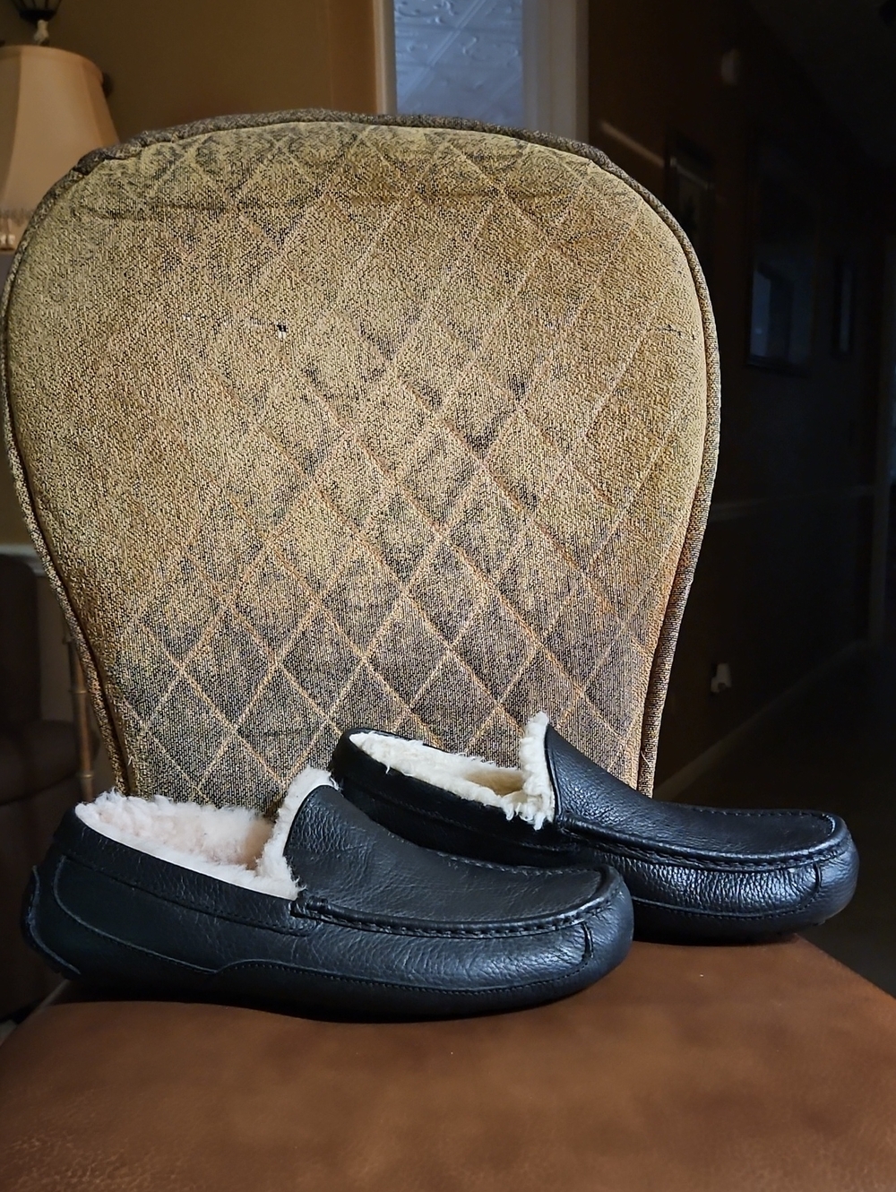 UGG Ascot Black Leather Shearling Lined Slip On Loafers Slippers Shoes